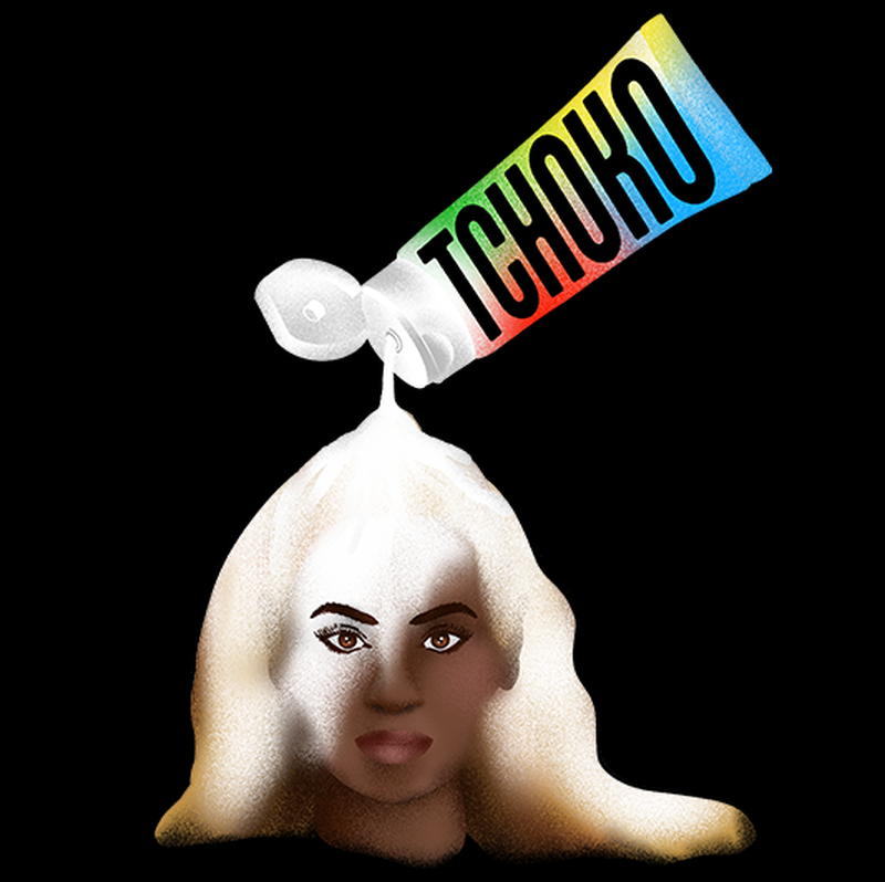 Un produit cosmétique coule sur le visage d'une femme noire (la star Beyonce), lui décolorant les cheveux et le visage.